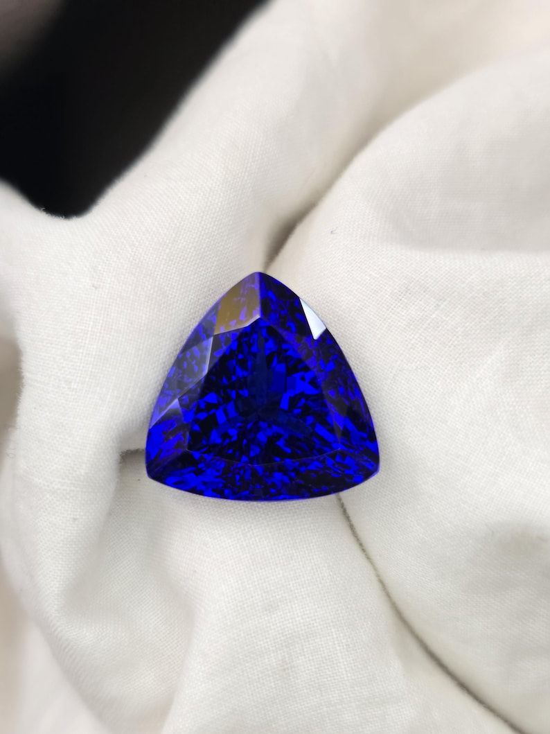 Tanzanite-014 (16+ ct.)
